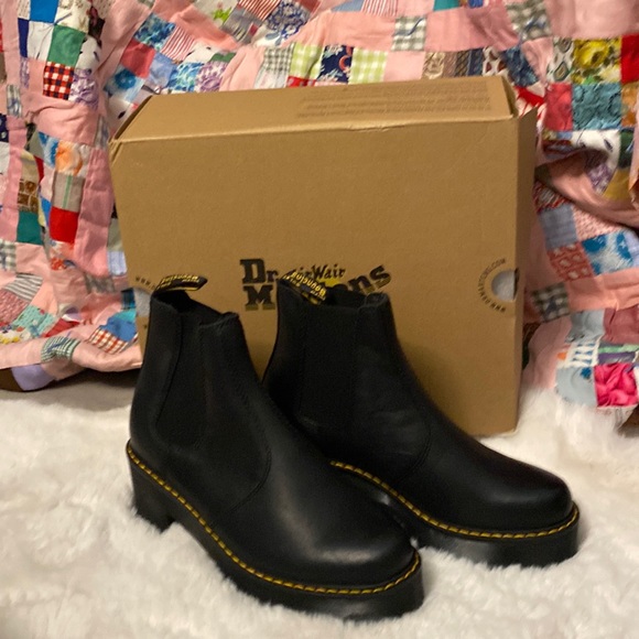 Dr. Martens Rometty BLACK BURNISHED WYOMING BOOT / 23917001 - Picture 9 of 15